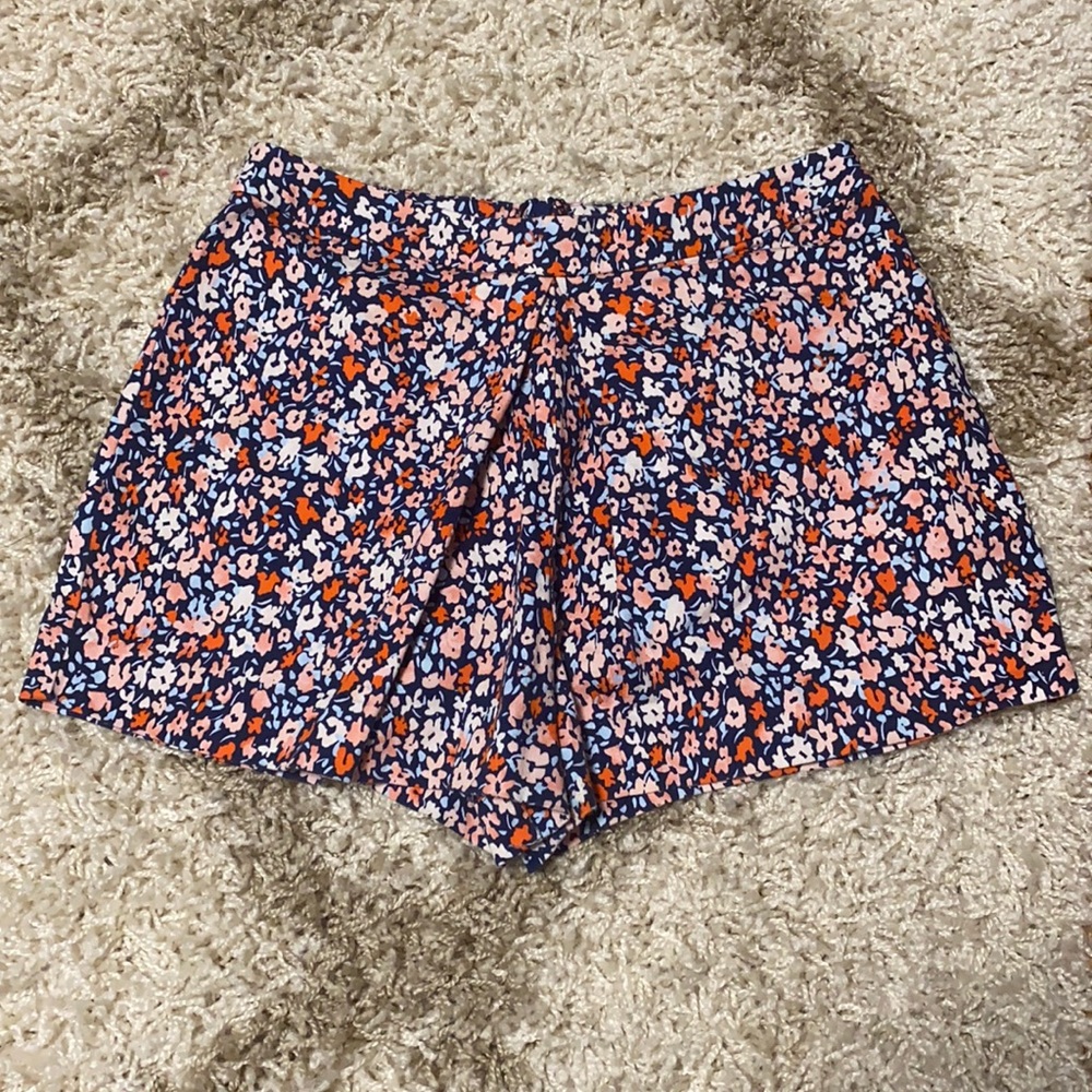 BCBG pastel floral shorts. Size 2